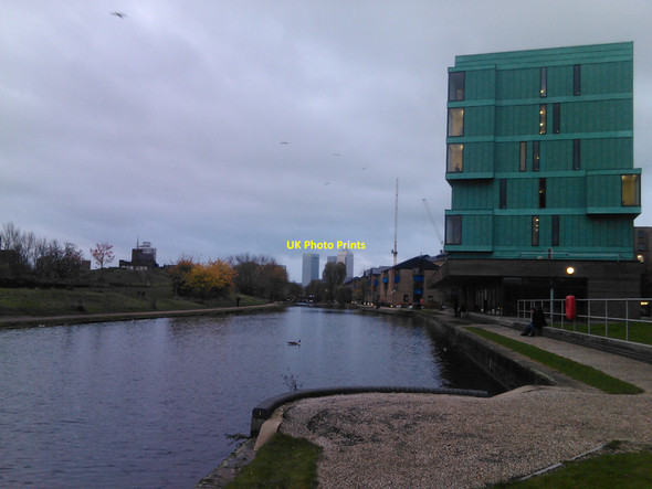 Photo 6"x4" View of Canary Wharf from Queen Mary University #2 Bow\/TQ3682 c2010