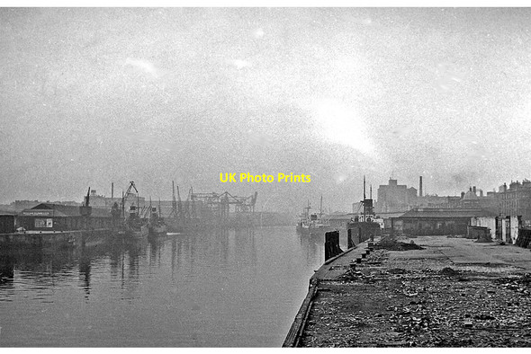 Photo 6"x4" Westward down the Broomielaw from King George V Bridge Glasgow c1957