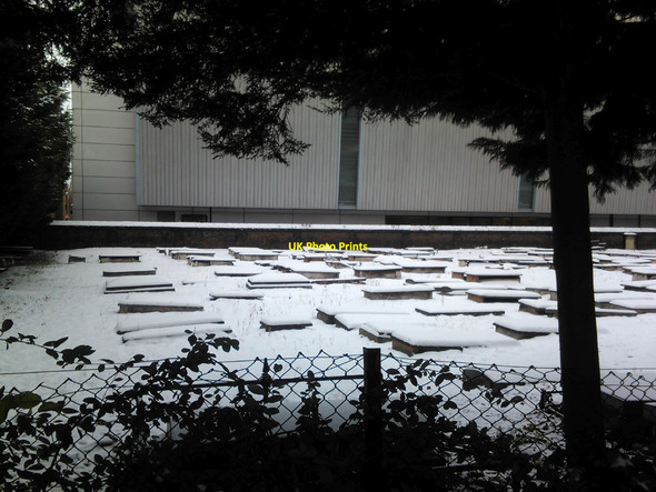 Photo 6"x4" Snow-covered Jewish Cemetery on Queen Mary, University of London Mile End Campus Bow\/TQ3682 c2010