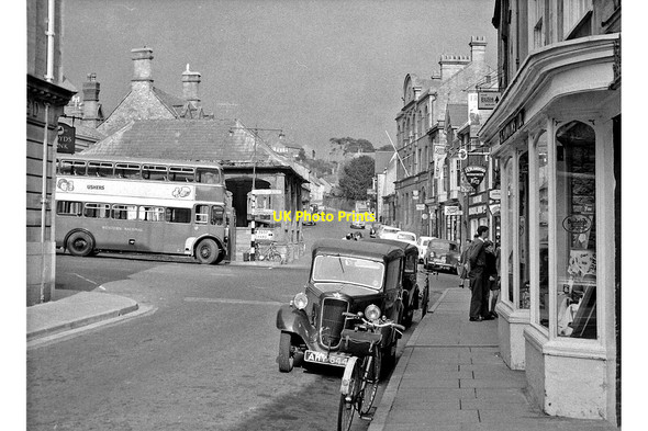 Photo 6"x4" Ilminster: westward from East Street, past Market Hall Ilminster c1960