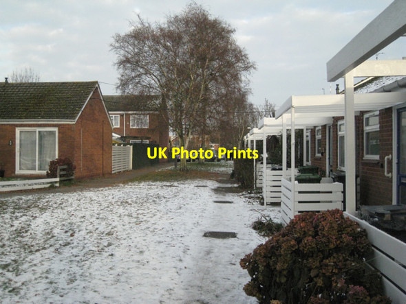 Photo 6"x4" Old people's bungalows off Avon Street Warwick c2010