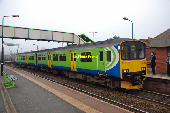 Photo 6"x4" Cradley Heath Railway Station Brierley Hill\/SO9286 c2010 P1