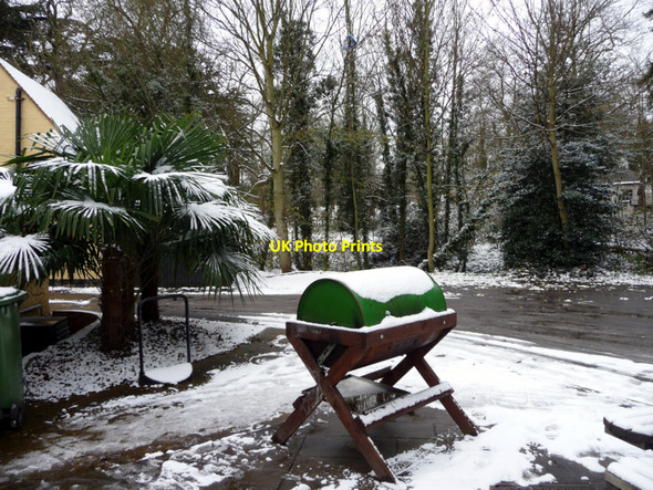 Photo 6"x4" Barbecue, Rose and Crown Public House, Clay Hill, Enfield Enfield\/TQ3396 c2010