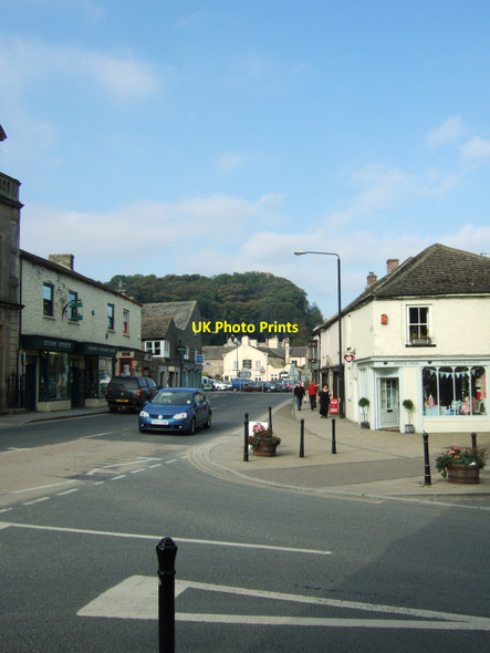 Photo 6"x4" Leyburn - view north up the Richmond Road from the old Town Hall Leyburn c2010