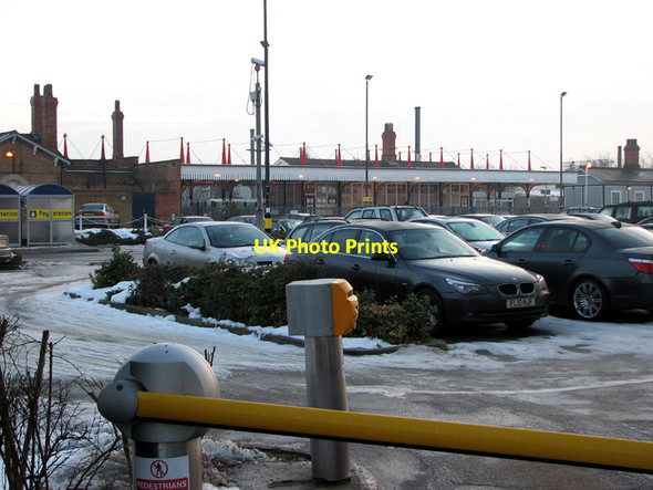 Photo 6"x4" Newark Northgate Station and car park Newark-on-Trent c2010