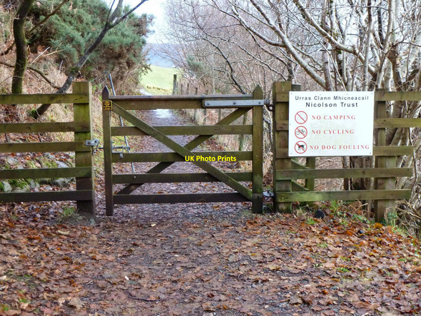 Photo 6"x4" Gate on Scorrybreac Circuit Portree \/ Port Righ c2010