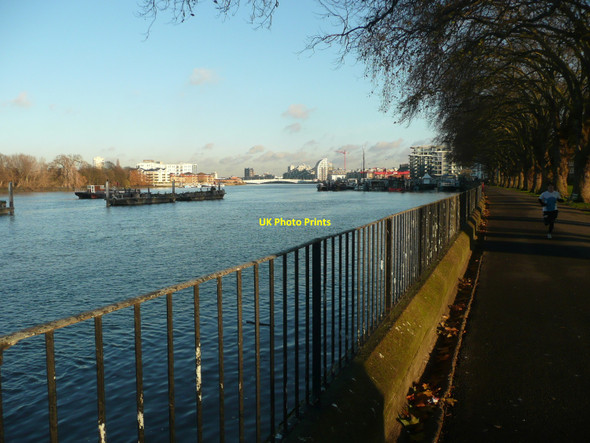 Photo 6"x4" Looking downstream from Wandsworth Park Fulham c2010