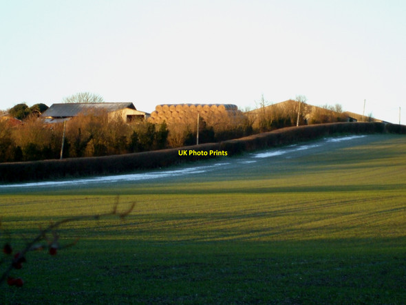 Photo 6"x4" View from the churchyard Basildon c2010