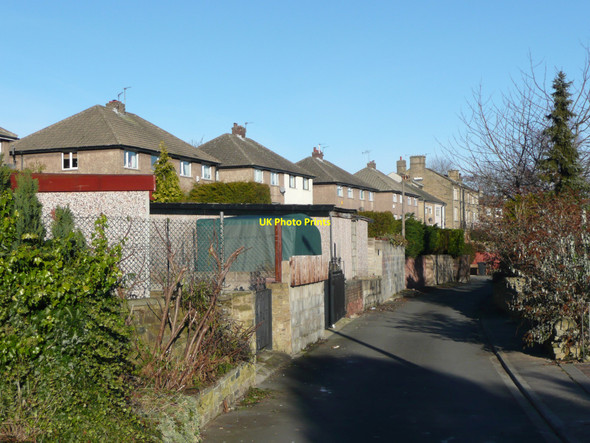 Photo 6"x4" Back Close Lea, Rastrick Brighouse\/SE1423 c2010