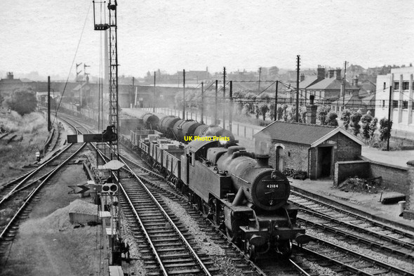 Photo 6"x4" Local goods train entering Uttoxeter Uttoxeter c1959