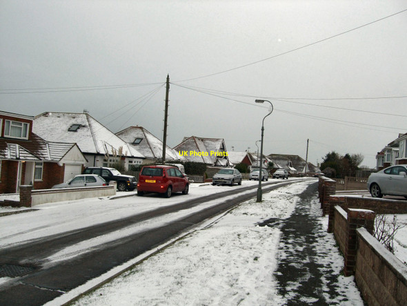 Photo 6"x4" Bevendean Avenue - snowscene Saltdean c2010