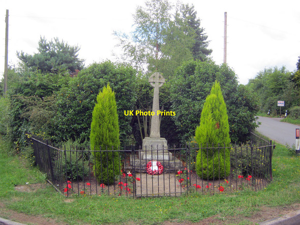 Photo 6"x4" May Hill War Memorial Ganders Green c2010