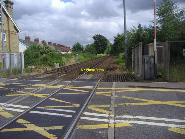 Photo 6"x4" Railway line leaving Addlestone station Addlestone c2008