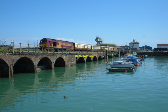 Photo 6"x4" Folkestone, Harbour and Railway Viaduct Folkestone c2007