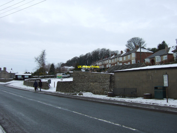 Photo 6"x4" Looking south west over Thornborough Crescent. Leyburn c2010
