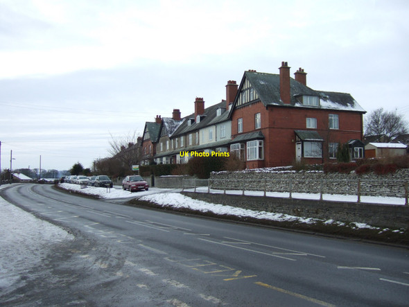 Photo 6"x4" Terrace of houses on the A6108 Leyburn Leyburn c2010