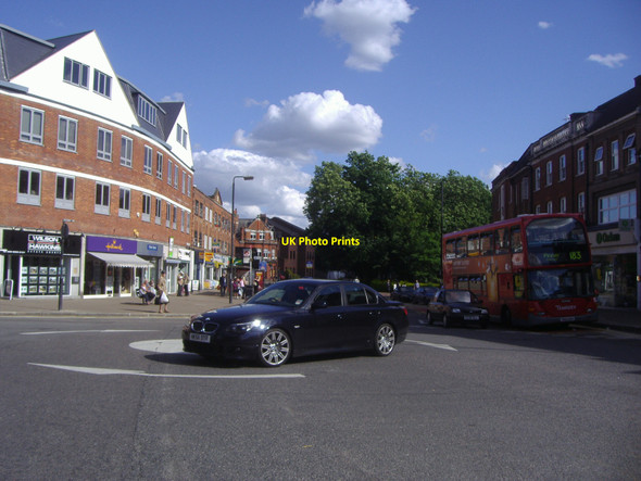 Photo 6"x4" Roundabout on Bridge Street Pinner Pinner c2008