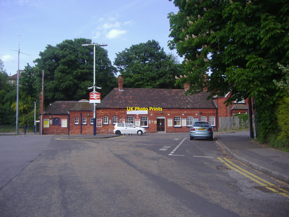 Photo 6"x4" London Road Guildford station Guildford c2009