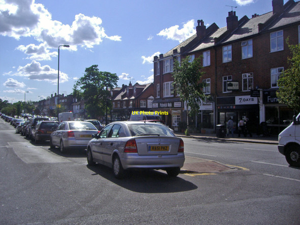 Photo 6"x4" Hatch End Broadway, Uxbridge Road Pinner c2008 P1