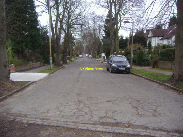 Photo 6"x4" The Avenue, Hatch End Pinner c2008