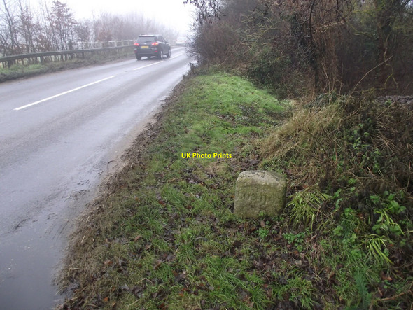 Photo 6"x4" Old Milestone Gromford c2010