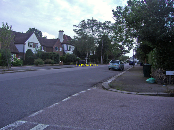 Photo 6"x4" Lyonsdown Avenue, Barnet East Barnet c2008