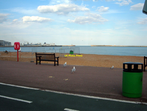 Photo 6"x4" Dover, Eastern Docks Dover\/TR3141 c2007