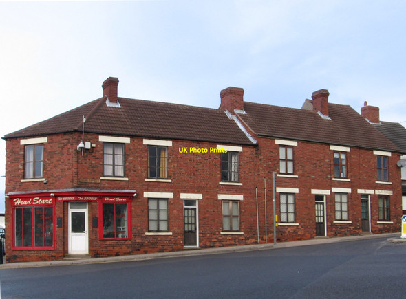 Photo 6"x4" Huthwaite - terrace on Main Street Huthwaite c2011