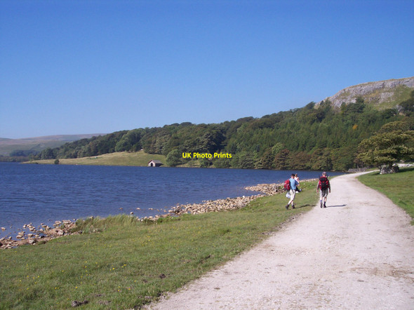 Photo 6"x4" Malham Tarn Water Houses\/SD8867 c2004