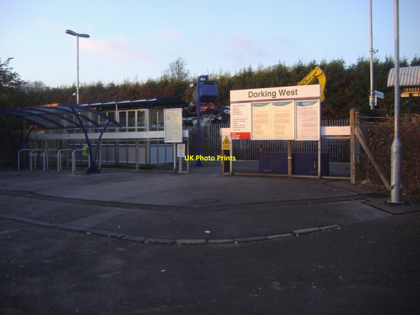 Photo 6"x4" Dorking West station approach Dorking c2008