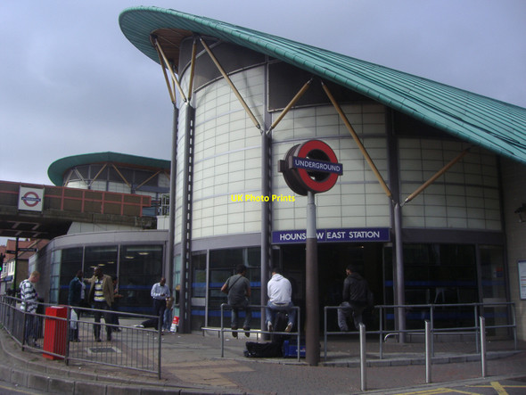 Photo 6"x4" Hounslow East Tube station Hounslow c2008