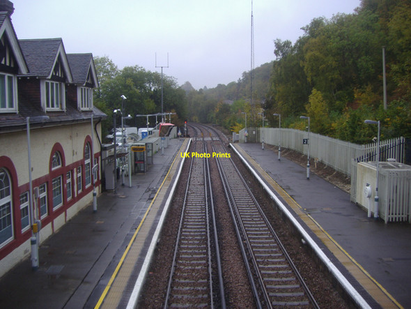 Photo 6"x4" Chipstead station Banstead c2009 P1