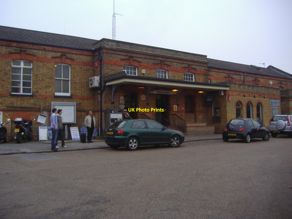Photo 6"x4" Walton on Thames station Walton-on-Thames c2008