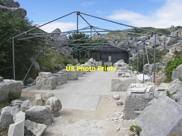 Photo 6"x4" Stone Sculpting Teaching Area Fortuneswell c2007