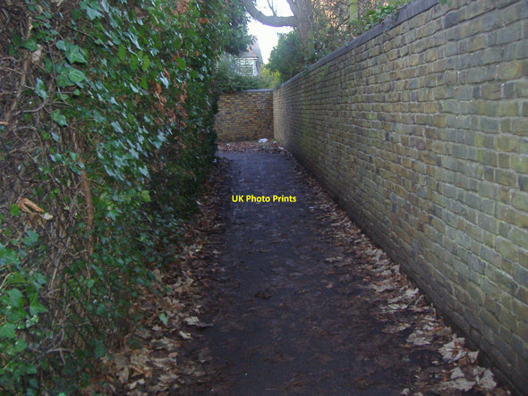 Photo 6"x4" Path between Arthur Road and Alexandra Road, Kingston-Upon-Thames Kingston Upon Thames c2011