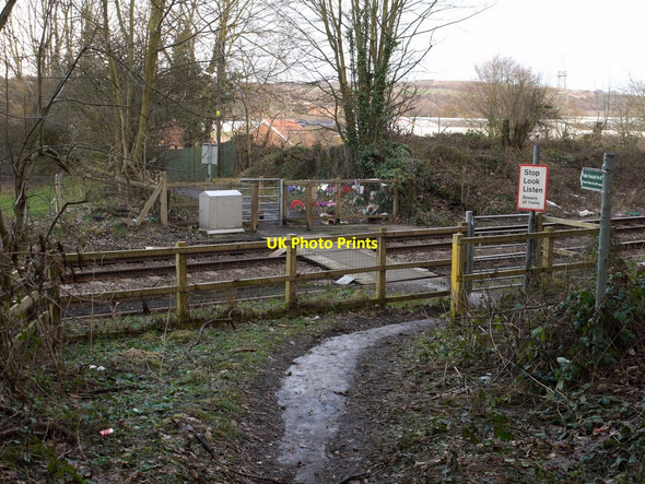 Photo 6"x4" Level crossing, Peth Lane, Ryton Ryton\/NZ1564 c2011