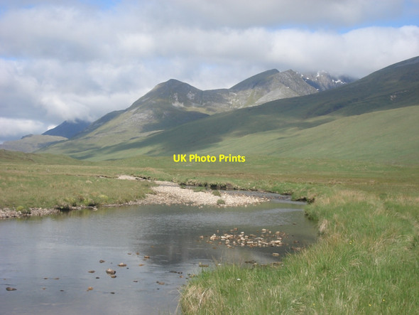 Photo 6"x4" The Grey Corries Sg\u00f9rr Choinnich Beag c2010