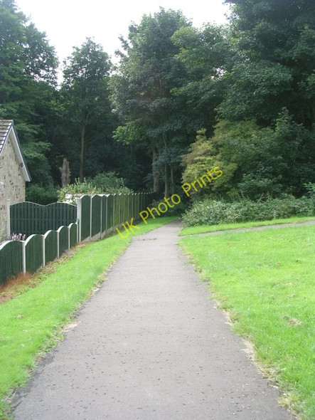 Photo 6"x4" Footpath - near Viewlands, The Fairway Netheroyd Hill c2009