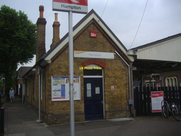 Photo 6"x4" Hampton station ticket office Hampton\/TQ1370 c2008