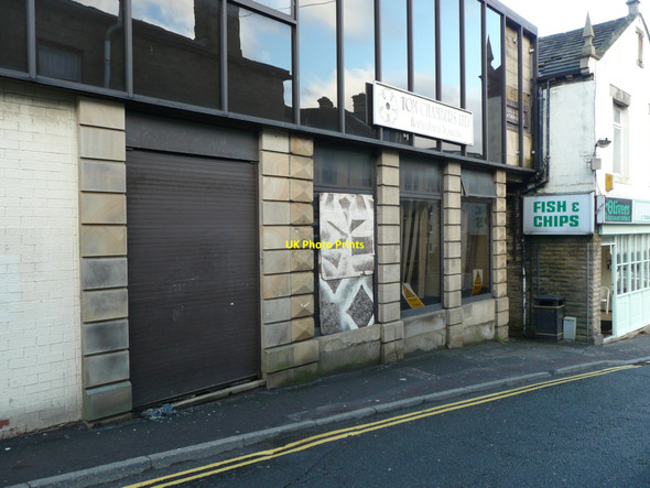 Photo 6"x4" London House, Westgate, Elland Elland c2011