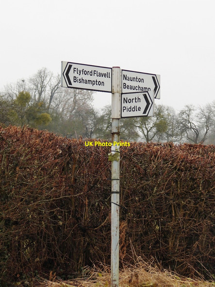 Photo 6"x4" When you gotta go.... Naunton Beauchamp c2011