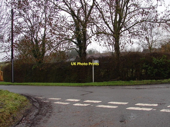 Photo 6"x4" Signpost in North Piddle North Piddle c2011