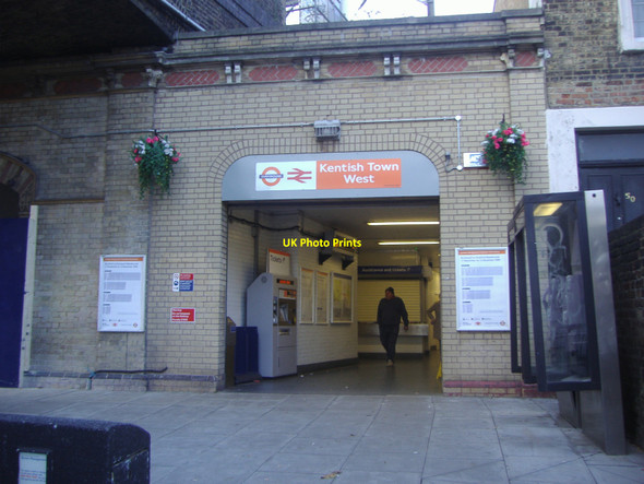Photo 6"x4" Kentish Town West station Camden Town c2008