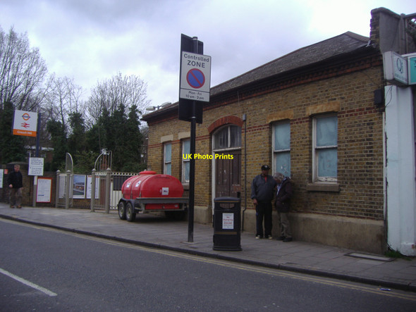 Photo 6"x4" Crouch Hill station Hornsey c2008