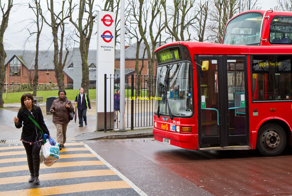 Photo 6"x4" Walthamstow Bus Station Walthamstow c2011