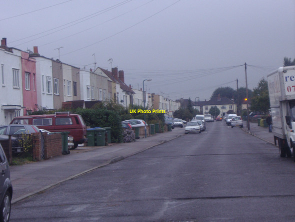 Photo 6"x4" Eastcote Avenue, West Molesey Walton-on-Thames c2009