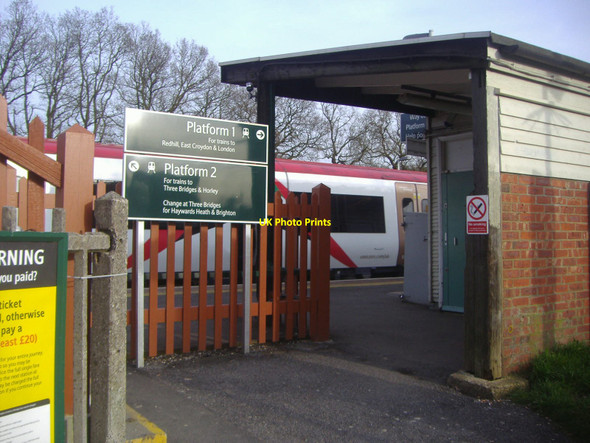 Photo 6"x4" Salfords station entrance Salfords c2009