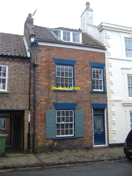 Photo 6"x4" Narrow house, Westgate, Bridlington Bridlington c2011