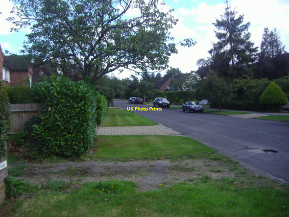 Photo 6"x4" Hawkshill Way, Esher Esher c2008