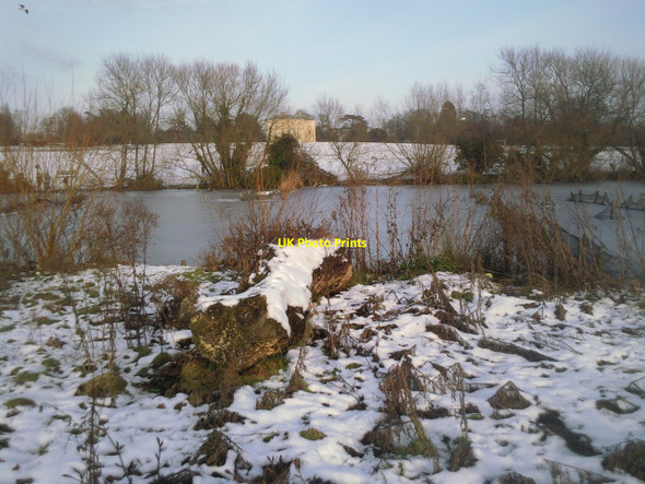 Photo 6"x4" Danson Park Lake in winter Bexley c2010